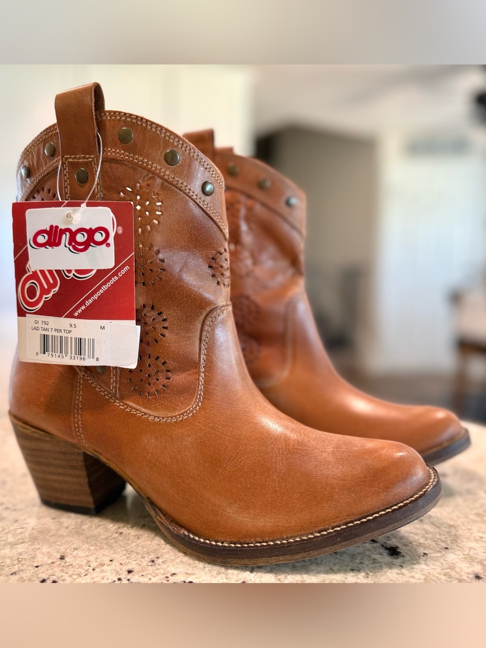 DINGO Distressed Leather Western Ankle Cowboy Boots "NEW"